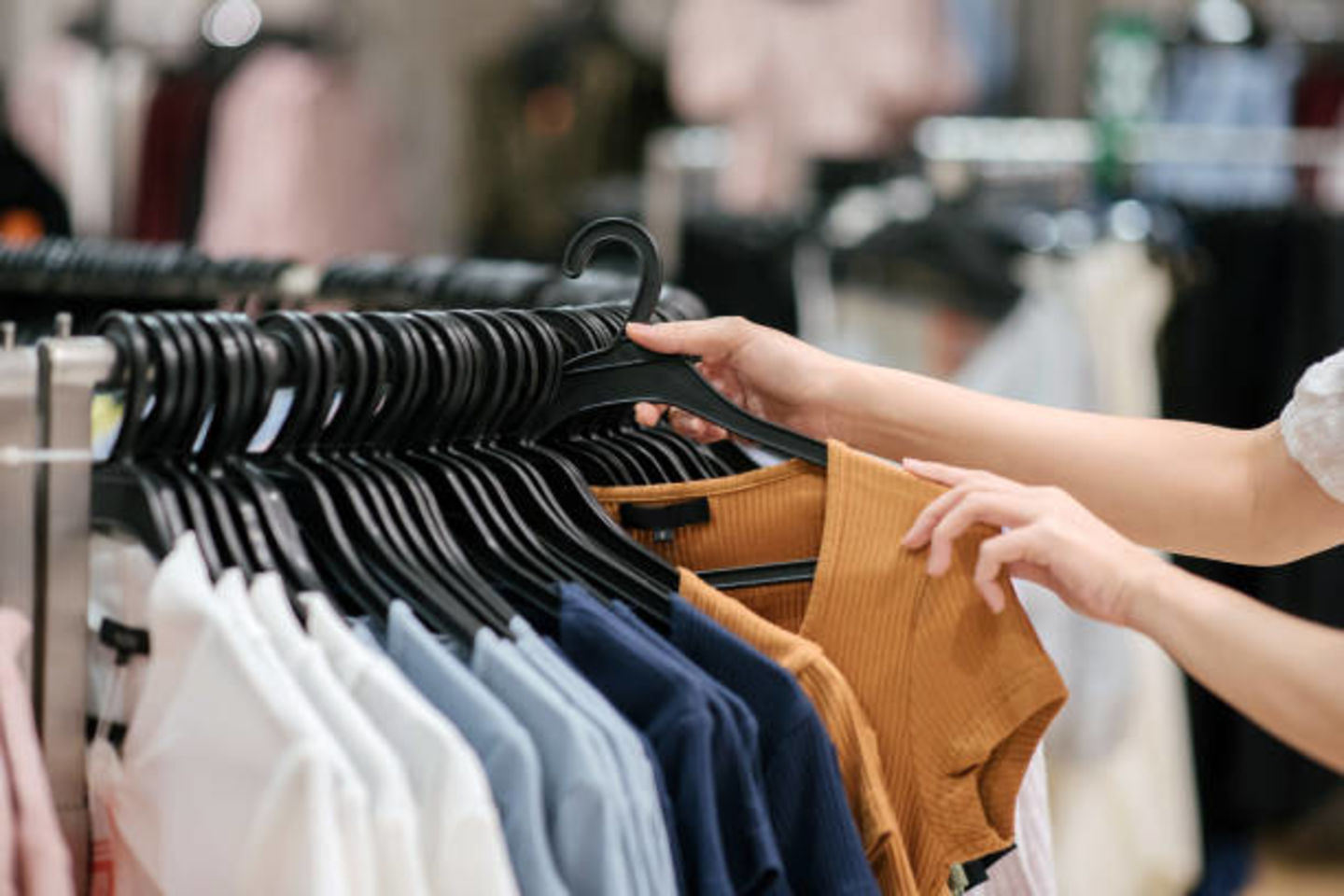 HiDubai-business-majdi-al-shiekh-trading-shopping-apparel-al-ras-dubai