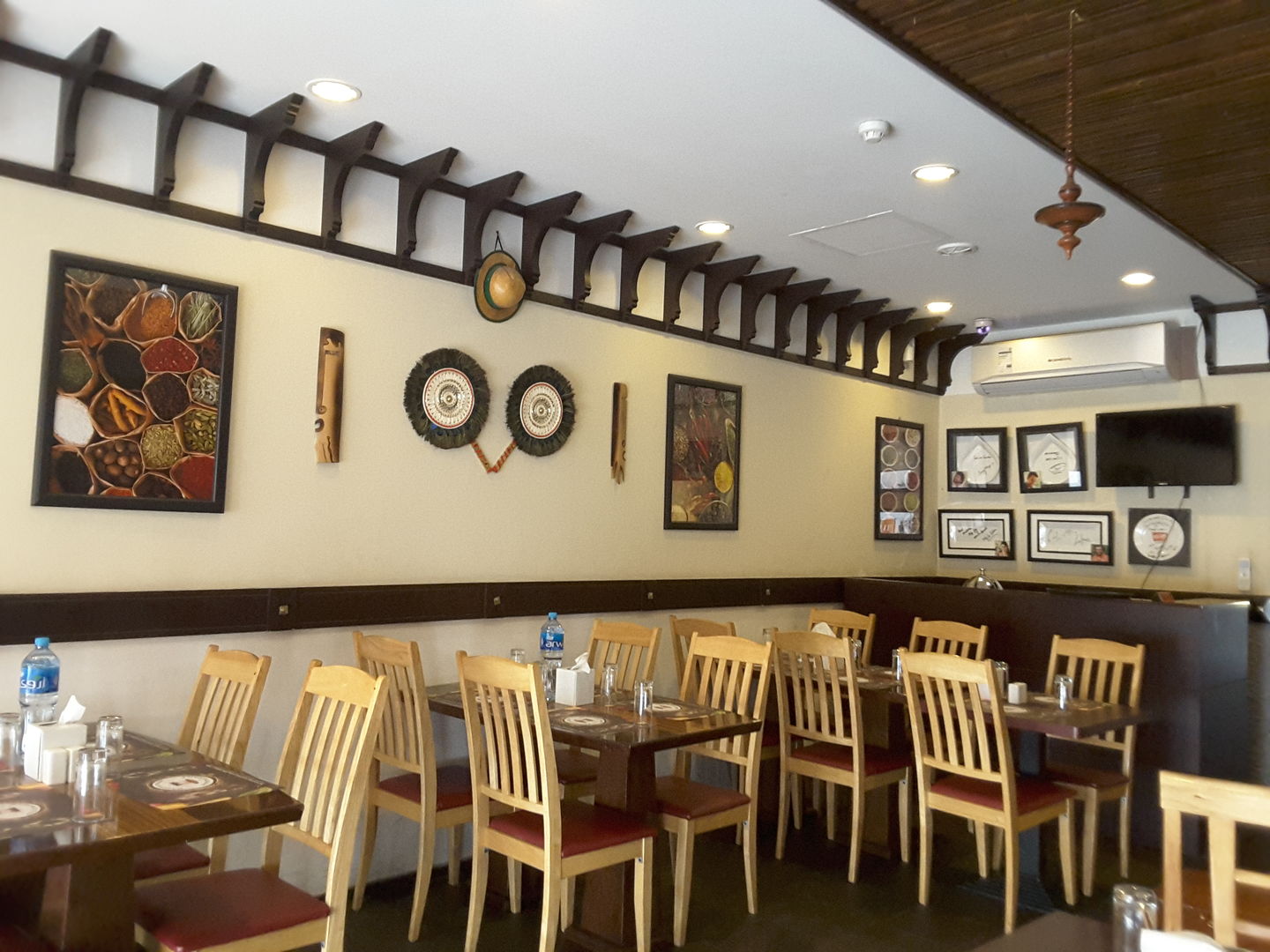 HiDubai-business-nadumuttam-food-beverage-restaurants-bars-al-karama-dubai-2