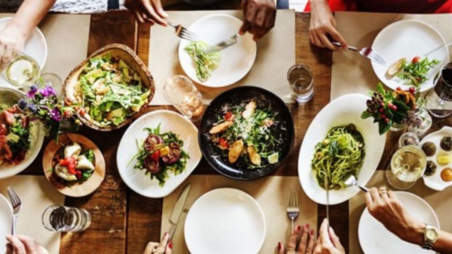 HiDubai-business-the-seven-restaurant-bar-food-beverage-restaurants-bars-dubai-investment-park-1-dubai