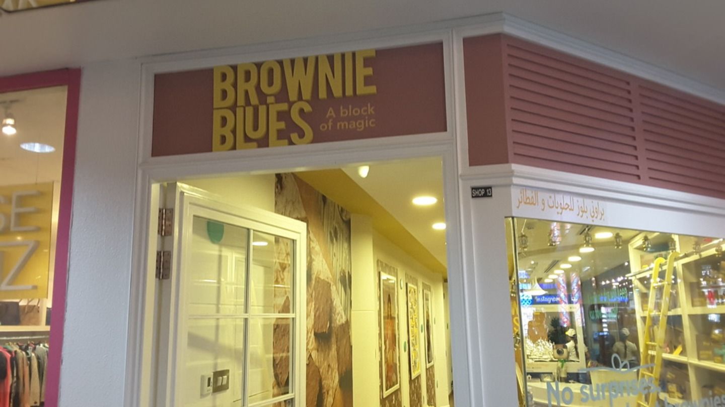 HiDubai-business-brownie-blues-sweets-pastry-food-beverage-bakeries-desserts-sweets-jumeirah-1-dubai-2