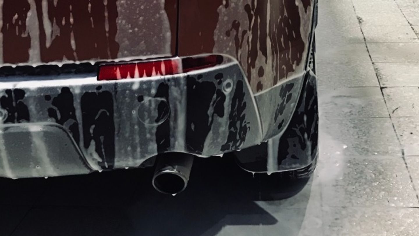 HiDubai-business-wash-me-car-washing-transport-vehicle-services-fuel-stations-car-wash-green-community-dubai-investment-park-1-dubai