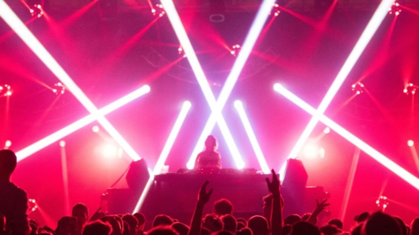 HiDubai-business-asian-night-club-leisure-culture-nightclubs-al-muteena-dubai