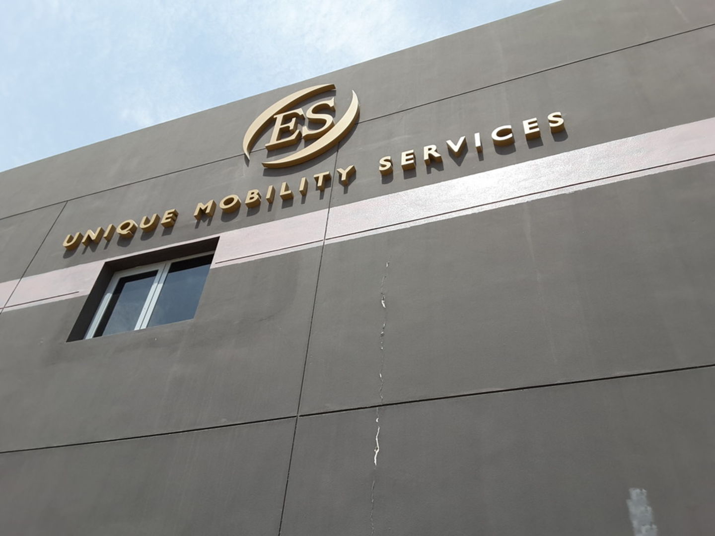 HiDubai-business-e-and-s-luxury-car-rental-transport-vehicle-services-car-rental-services-dubai-investment-park-2-dubai