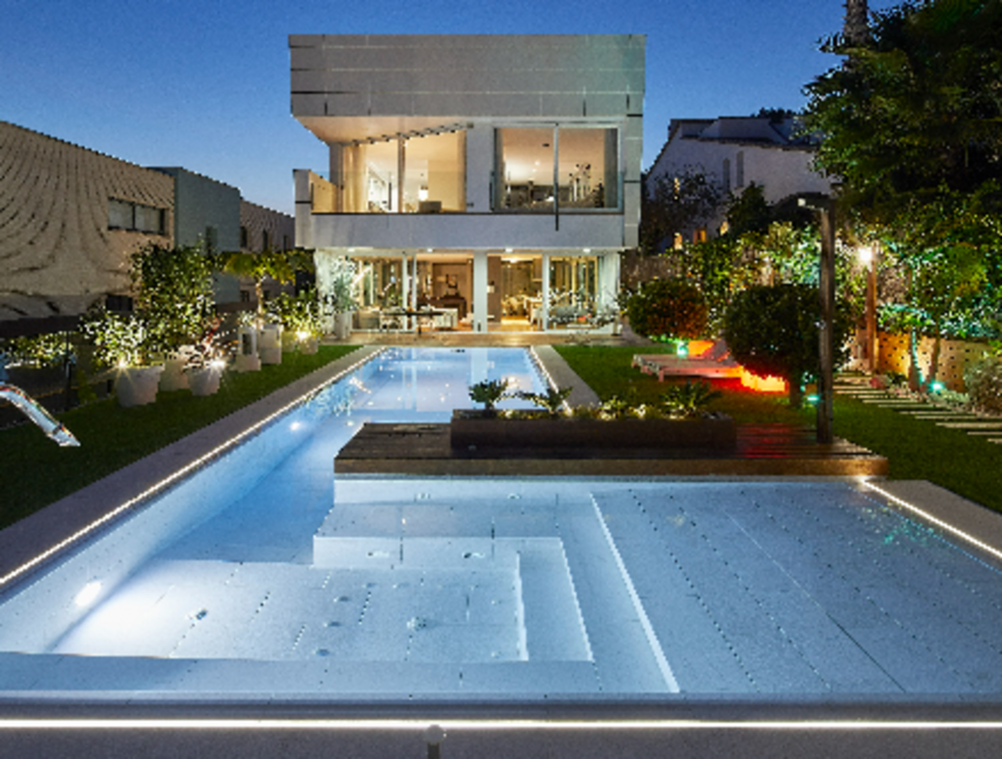 HiDubai-business-swimtech-swimming-pool-installation-construction-heavy-industries-construction-dubai-textile-city-warsan-1-dubai