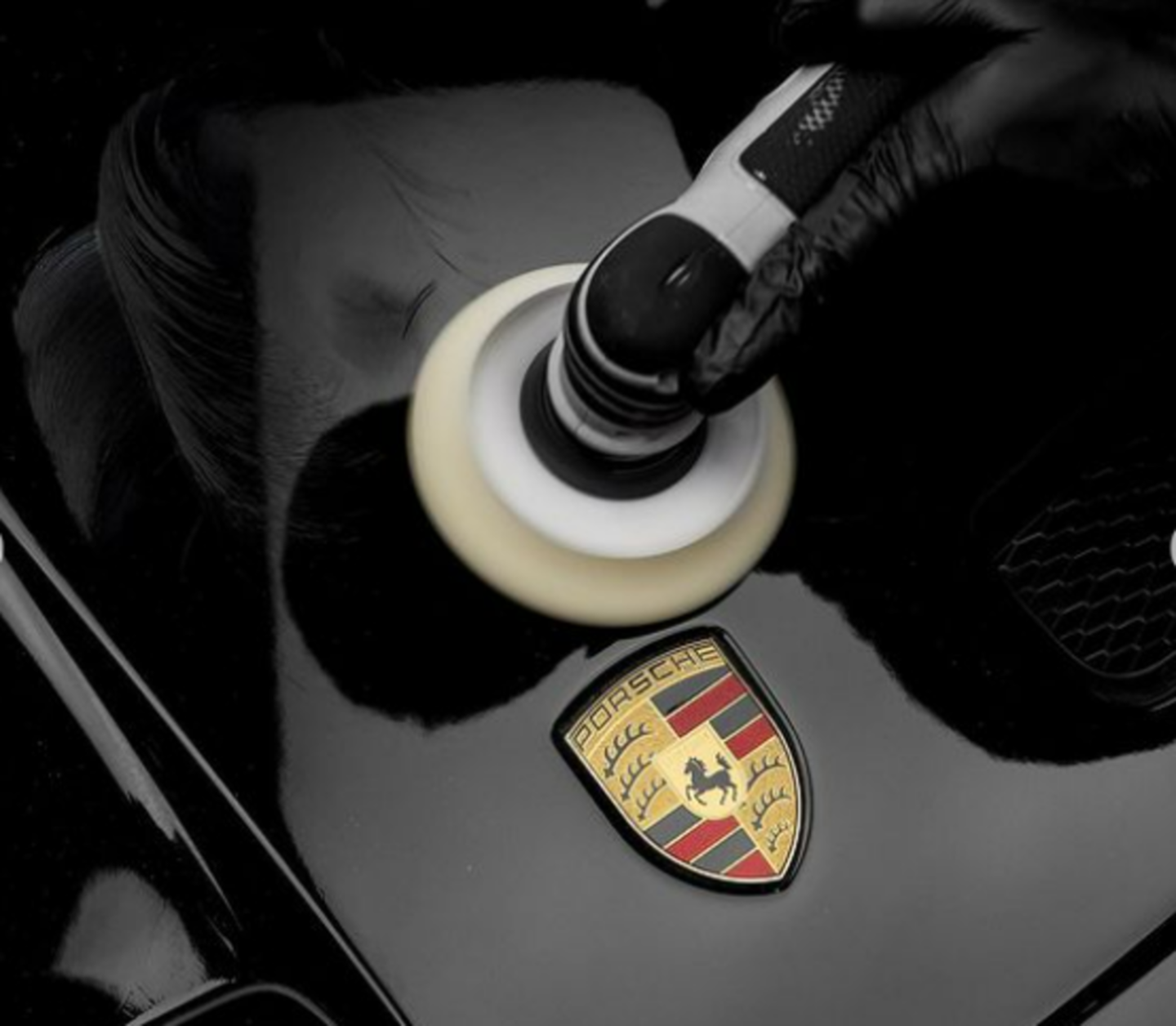 HiDubai-business-the-detailing-experts-transport-vehicle-services-specialized-auto-services-al-ttai-dubai