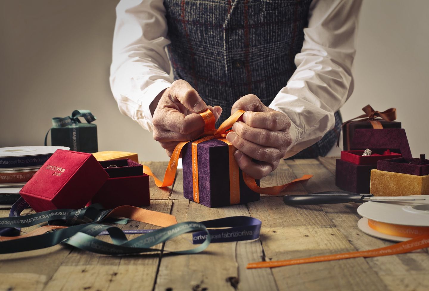 HiDubai-business-talas-advertising-gifts-supply-media-marketing-it-design-advertising-agency-al-karama-dubai-2