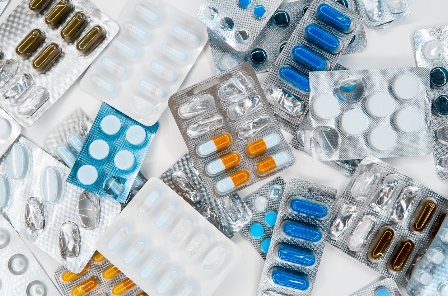 HiDubai-business-stay-well-pharmacy-beauty-wellness-health-pharmacy-al-wasl-dubai