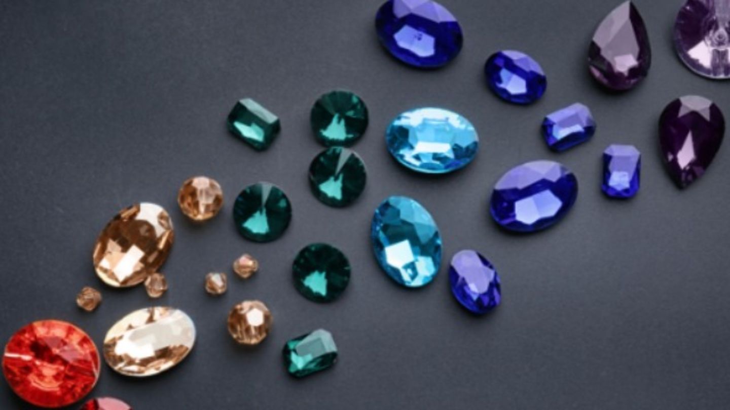 HiDubai-business-fine-stone-for-jewellery-trading-shopping-jewellery-precious-stones-al-daghaya-dubai