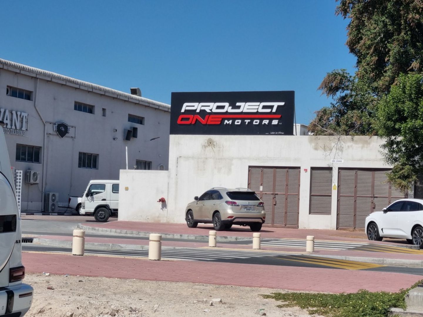 HiDubai-business-project-one-motors-transport-vehicle-services-car-showrooms-service-centres-al-quoz-industrial-3-dubai