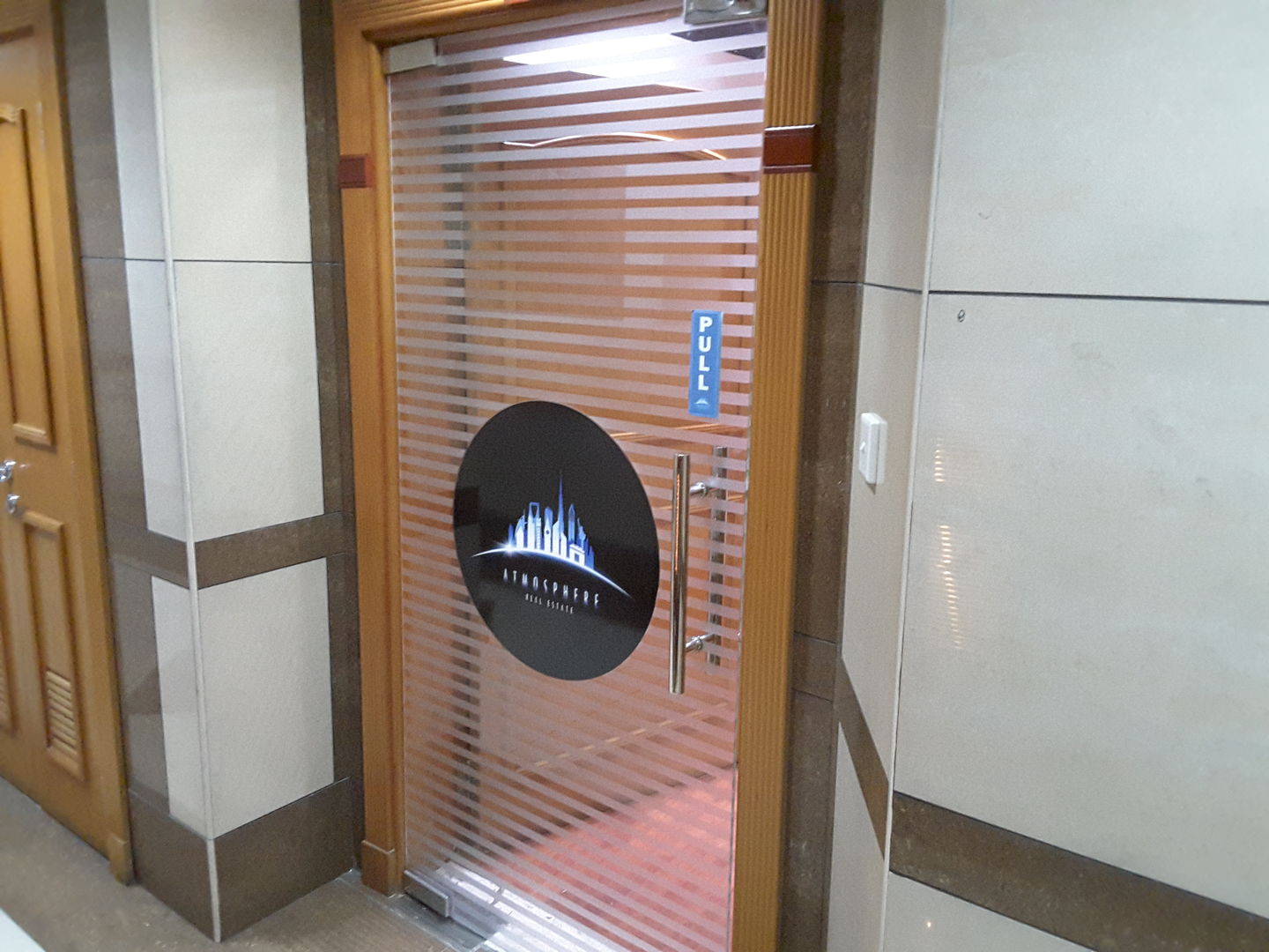 HiDubai-business-atmosphere-real-estate-b2b-services-business-consultation-services-al-wasl-dubai-2