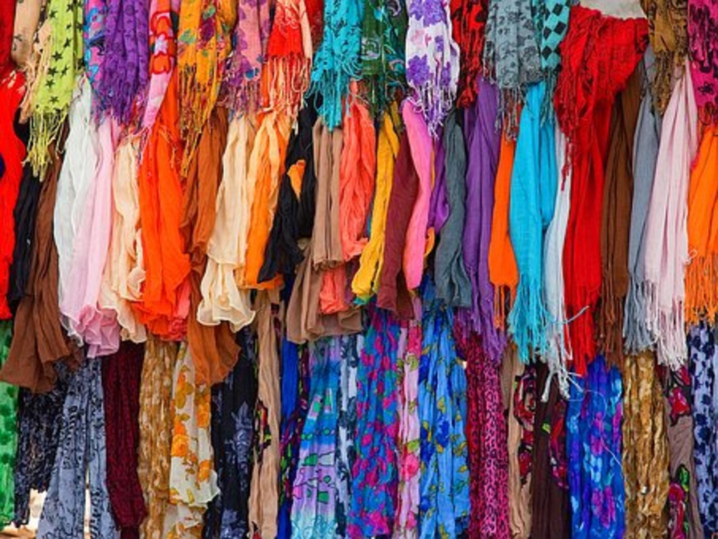 HiDubai-business-khantex-textile-company-b2b-services-distributors-wholesalers-al-sabkha-dubai-2