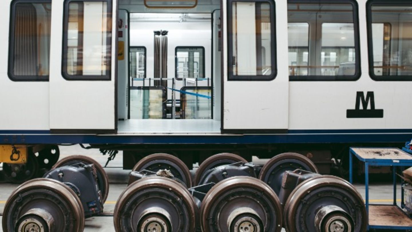 HiDubai-business-kitmen-heavy-duty-equipment-maintenance-construction-heavy-industries-heavy-equipment-machinery-hor-al-anz-east-dubai