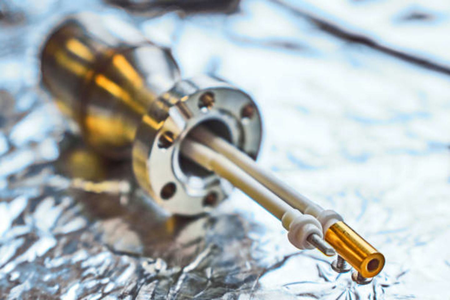 HiDubai-business-motiwala-gold-testing-laboratory-shopping-jewellery-precious-stones-al-ras-dubai