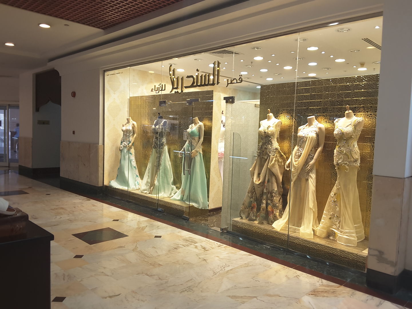 HiDubai-business-qasr-alcinderella-fashion-shopping-apparel-al-qusais-1-dubai-2
