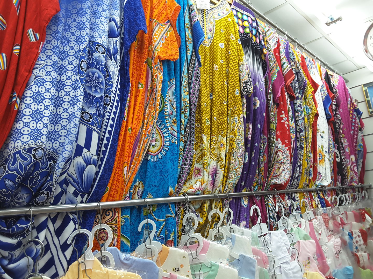 HiDubai-business-shafat-fashions-b2b-services-distributors-wholesalers-al-ras-dubai-2