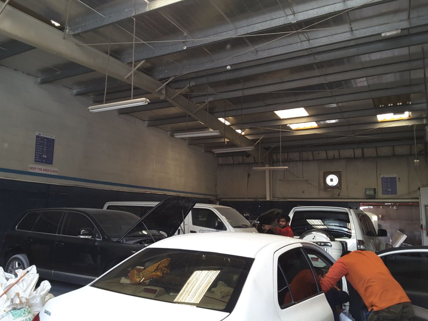 HiDubai-business-specialised-auto-care-transport-vehicle-services-auto-spare-parts-accessories-al-quoz-industrial-3-dubai-2