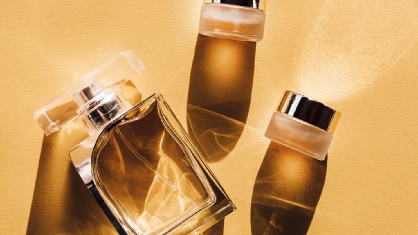 HiDubai-business-lavish-perfumes-shopping-beauty-cosmetics-stores-hatta-dubai