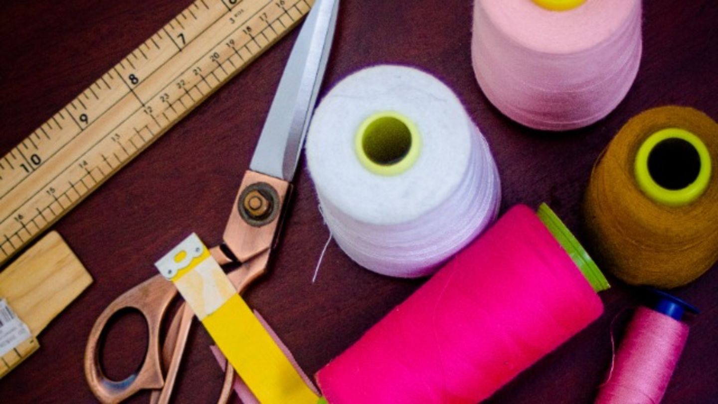 HiDubai-business-modern-capital-sewing-embroidery-trading-b2b-services-distributors-wholesalers-meena-bazar-al-souq-al-kabeer-dubai