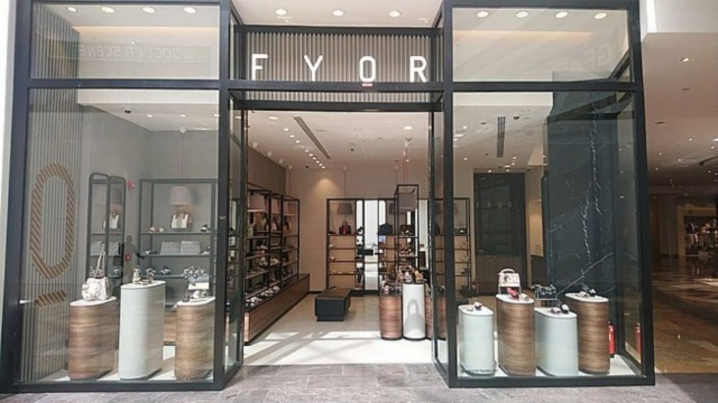 HiDubai-business-fyor-shopping-footwear-dubai-festival-city-al-kheeran-1-dubai