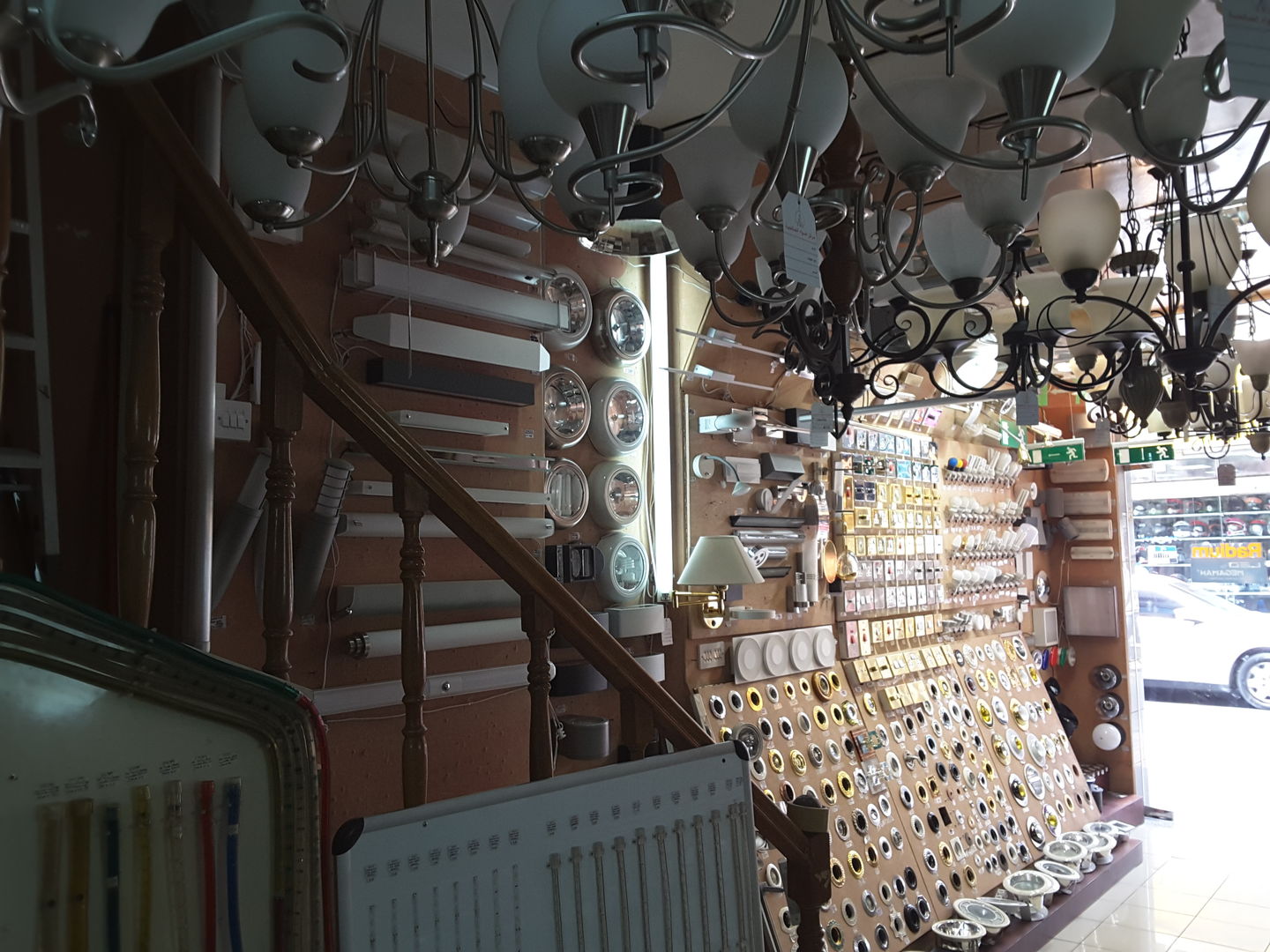 HiDubai-business-al-salhiya-lighting-center-shopping-furniture-decor-naif-dubai