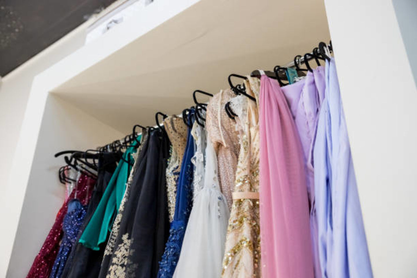 HiDubai-business-egoless-fashion-b2b-services-distributors-wholesalers-ras-al-khor-industrial-2-dubai