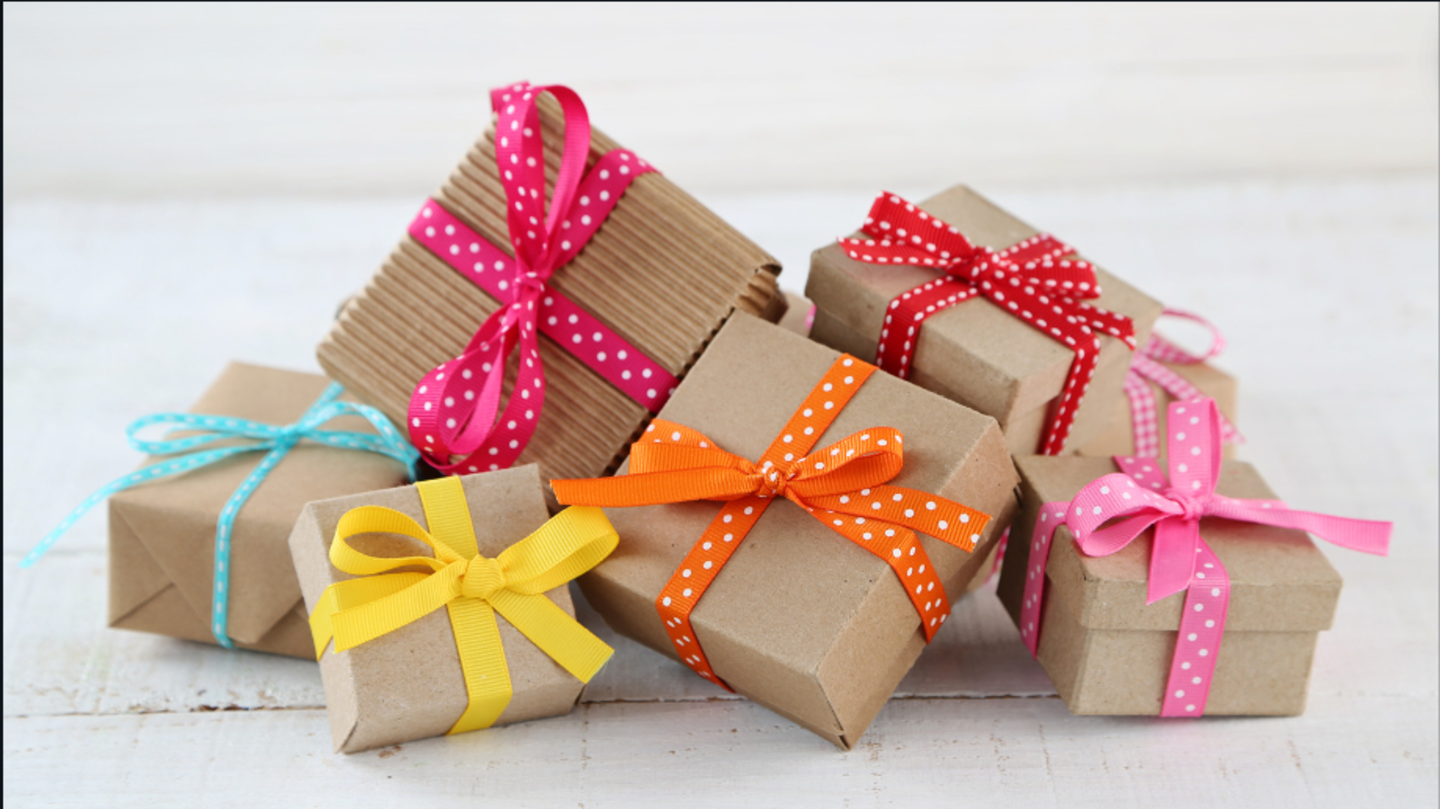 HiDubai-business-you-got-a-gift-shopping-souvenirs-gifts-dubai-media-city-al-sufouh-2-dubai