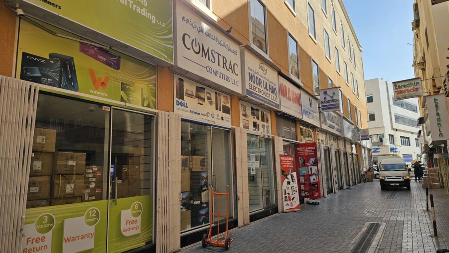 HiDubai-business-comstrac-computers-b2b-services-distributors-wholesalers-meena-bazar-al-souq-al-kabeer-dubai