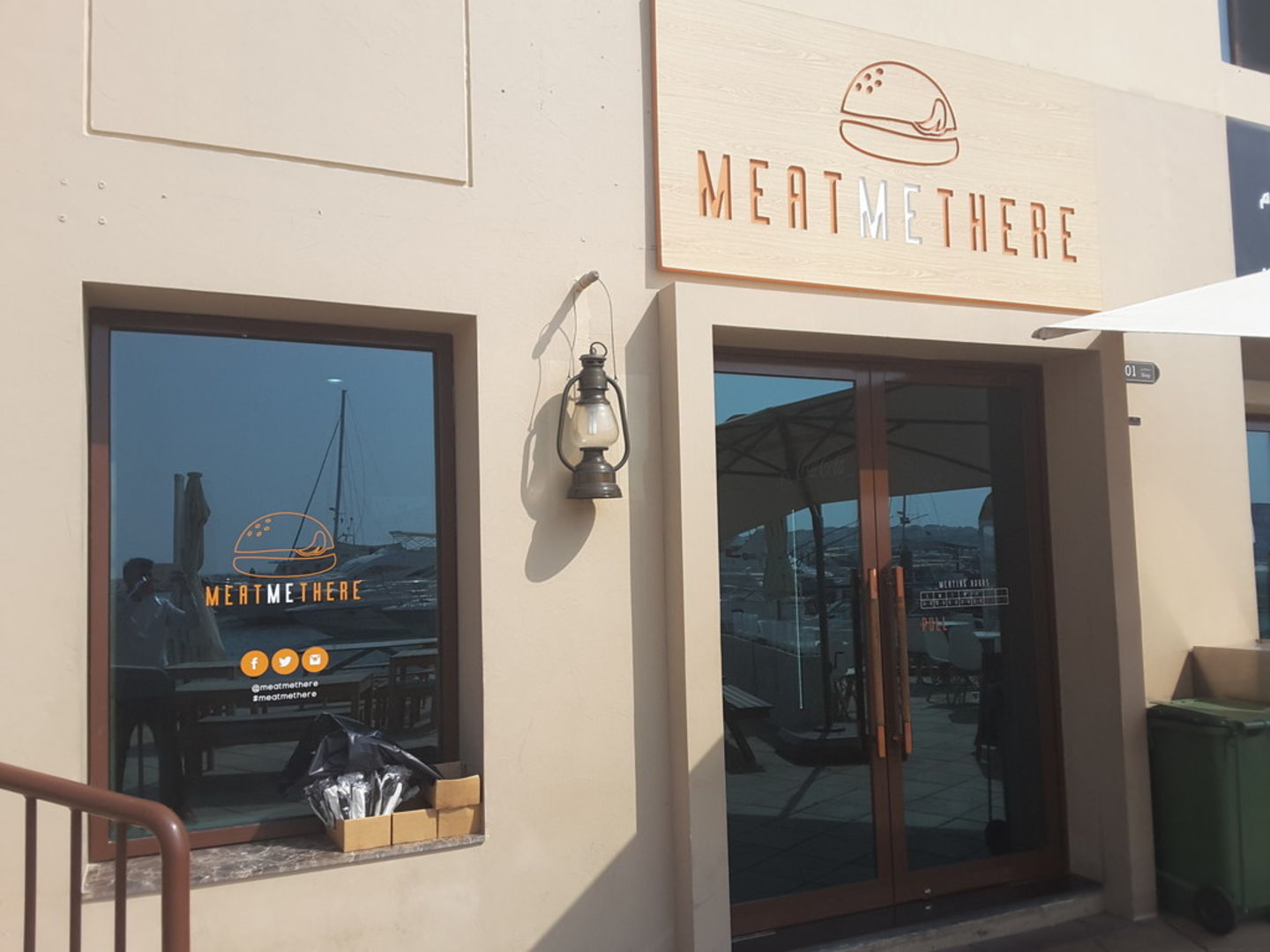 HiDubai-business-meat-me-there-food-beverage-restaurants-bars-umm-suqeim-3-dubai-2