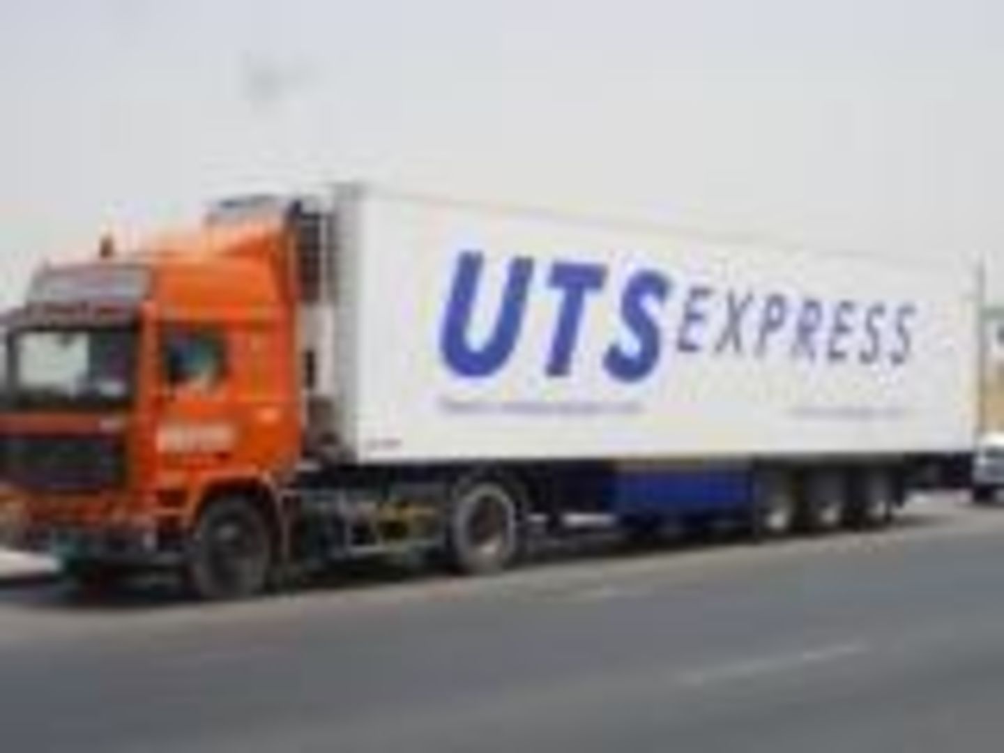 HiDubai-business-u-t-s-express-heavy-trucks-transport-l-l-c-shipping-logistics-road-cargo-services-al-khabaisi-dubai
