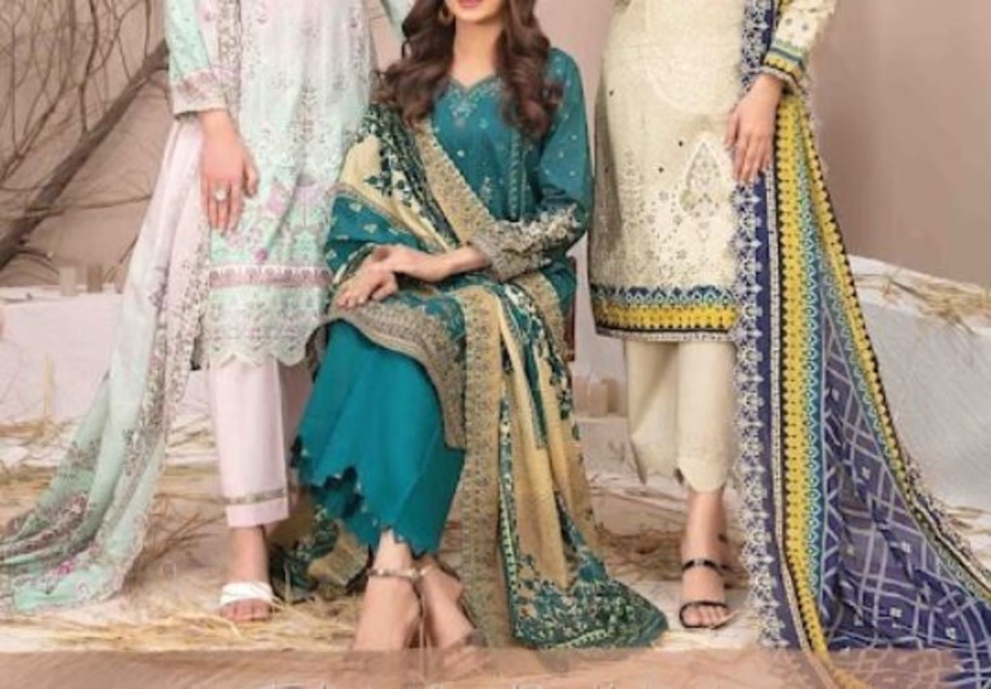 HiDubai-business-hala-boutique-shopping-apparel-meena-bazar-al-souq-al-kabeer-dubai