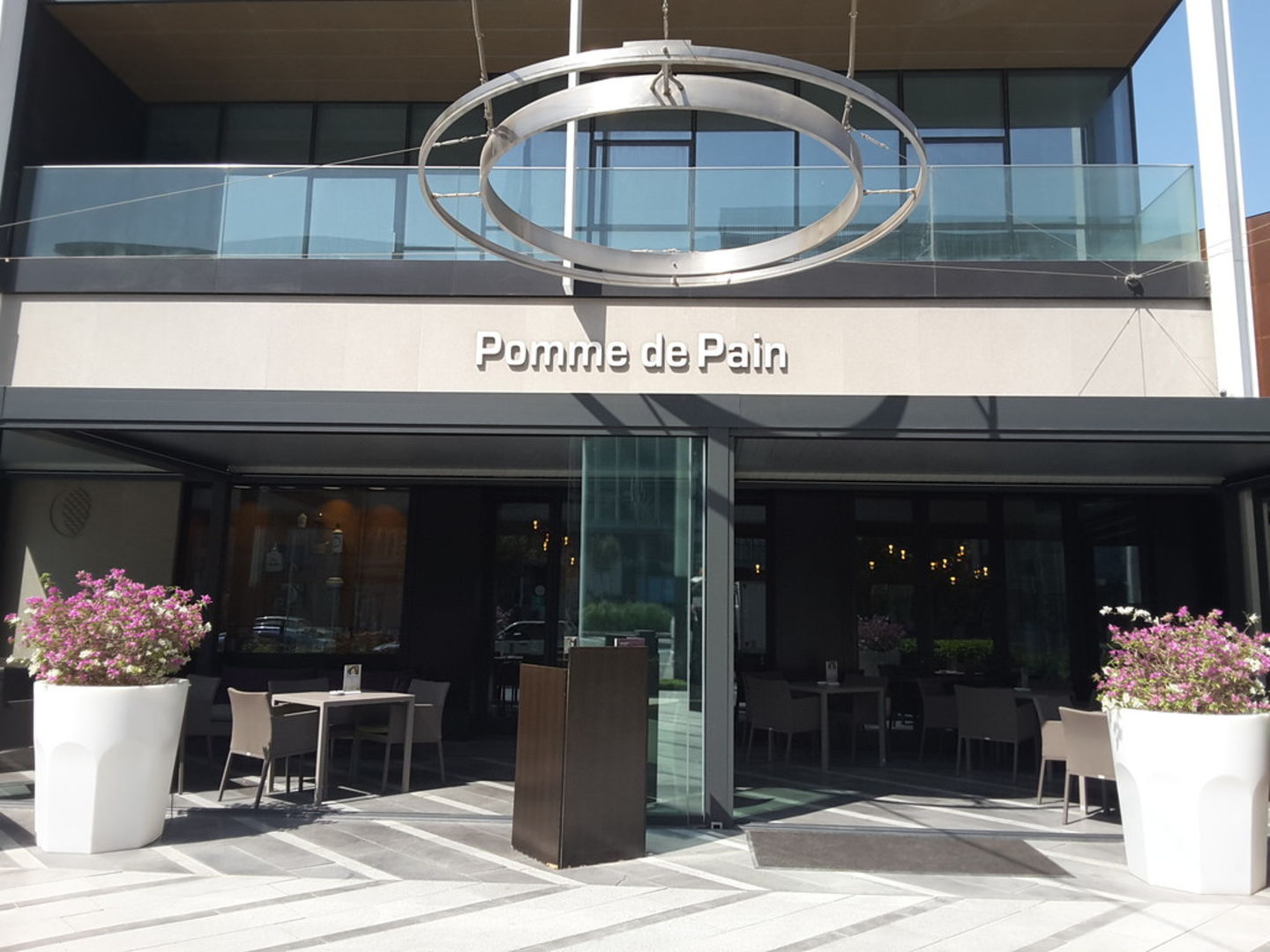 HiDubai-business-pomme-de-pain-food-beverage-coffee-shops-al-wasl-dubai-2