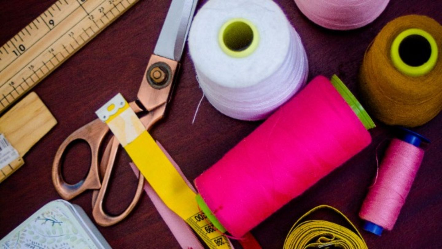 HiDubai-business-luluat-albahar-alahmar-textile-trading-shopping-apparel-naif-dubai