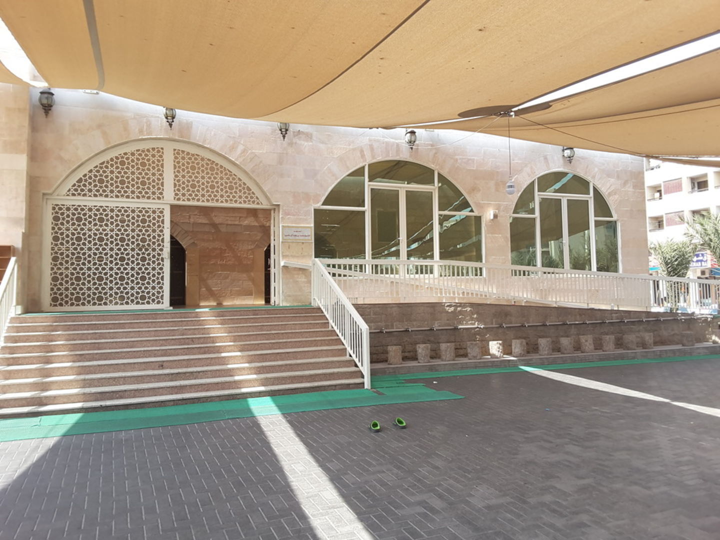 HiDubai-business-sheikh-mohammed-bin-rashid-al-maktoum-mosque-others-religious-centres-al-karama-dubai-2