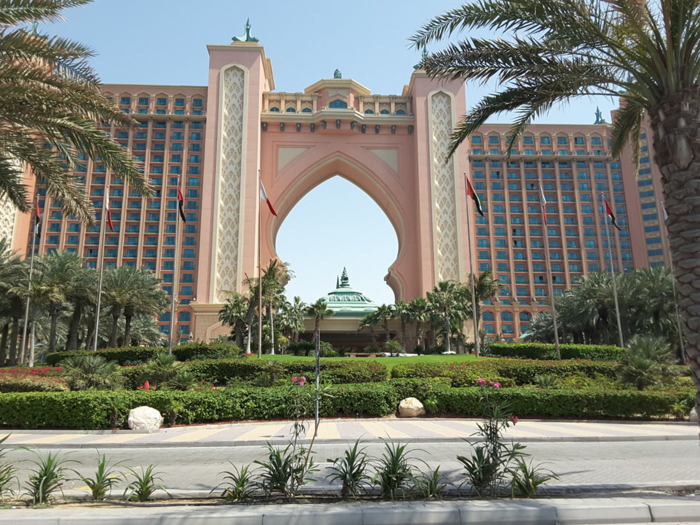 HiDubai-business-n-dulge-leisure-culture-nightclubs-the-palm-jumeirah-nakhlat-jumeirah-dubai