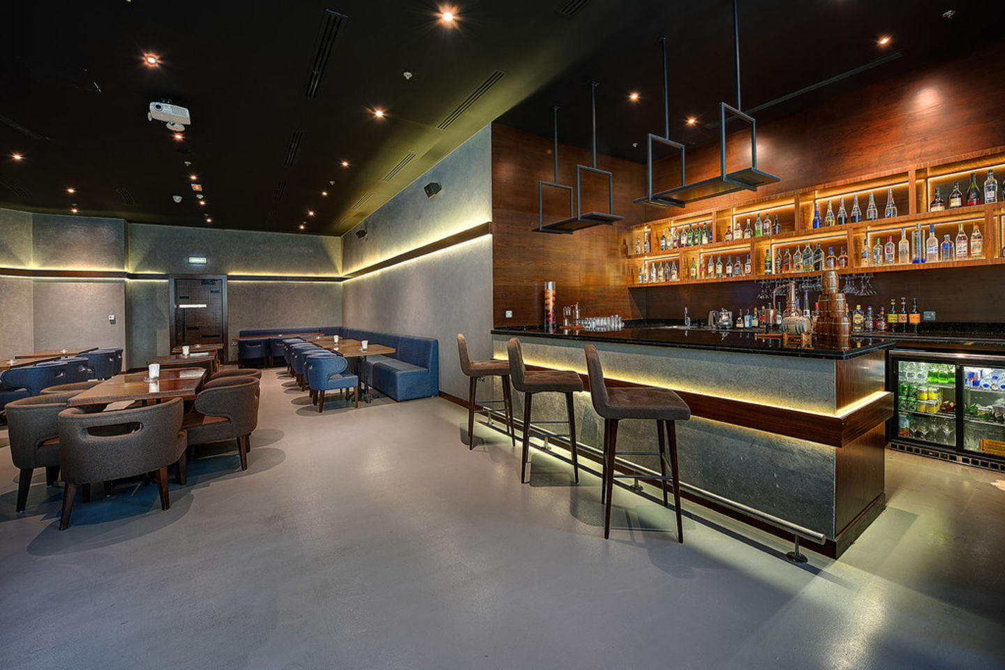 HiDubai-business-barrel-house-food-beverage-restaurants-bars-al-barsha-1-dubai