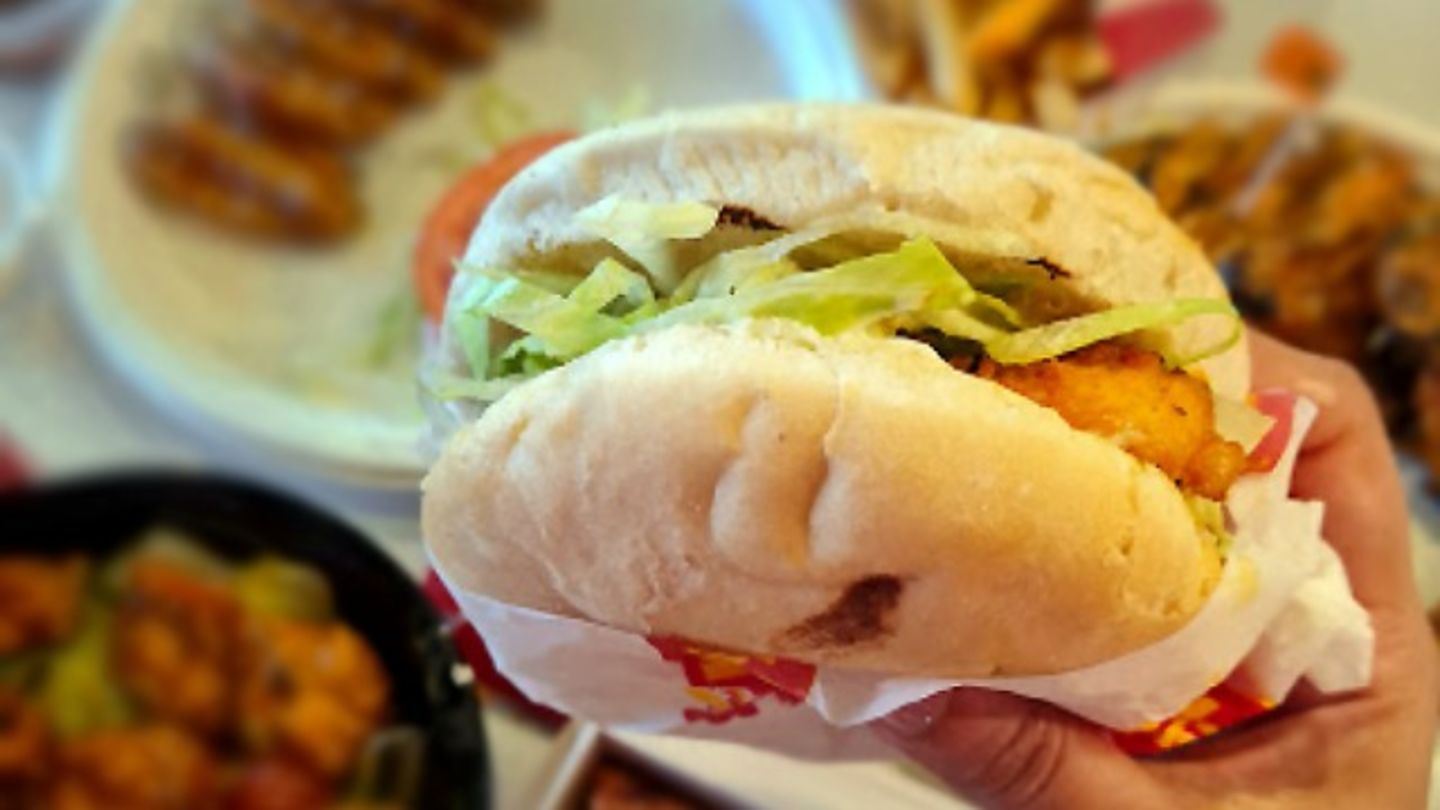 HiDubai-business-pepes-piri-piri-food-beverage-restaurants-bars-dubai-motor-city-al-hebiah-1-dubai