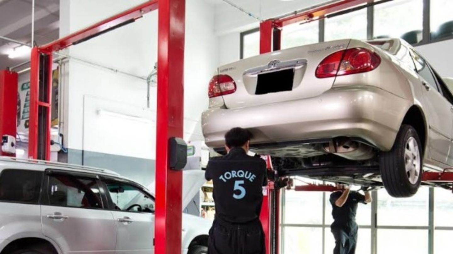 HiDubai-business-shahzad-garage-transport-vehicle-services-car-assistance-repair-jebel-ali-industrial-1-dubai