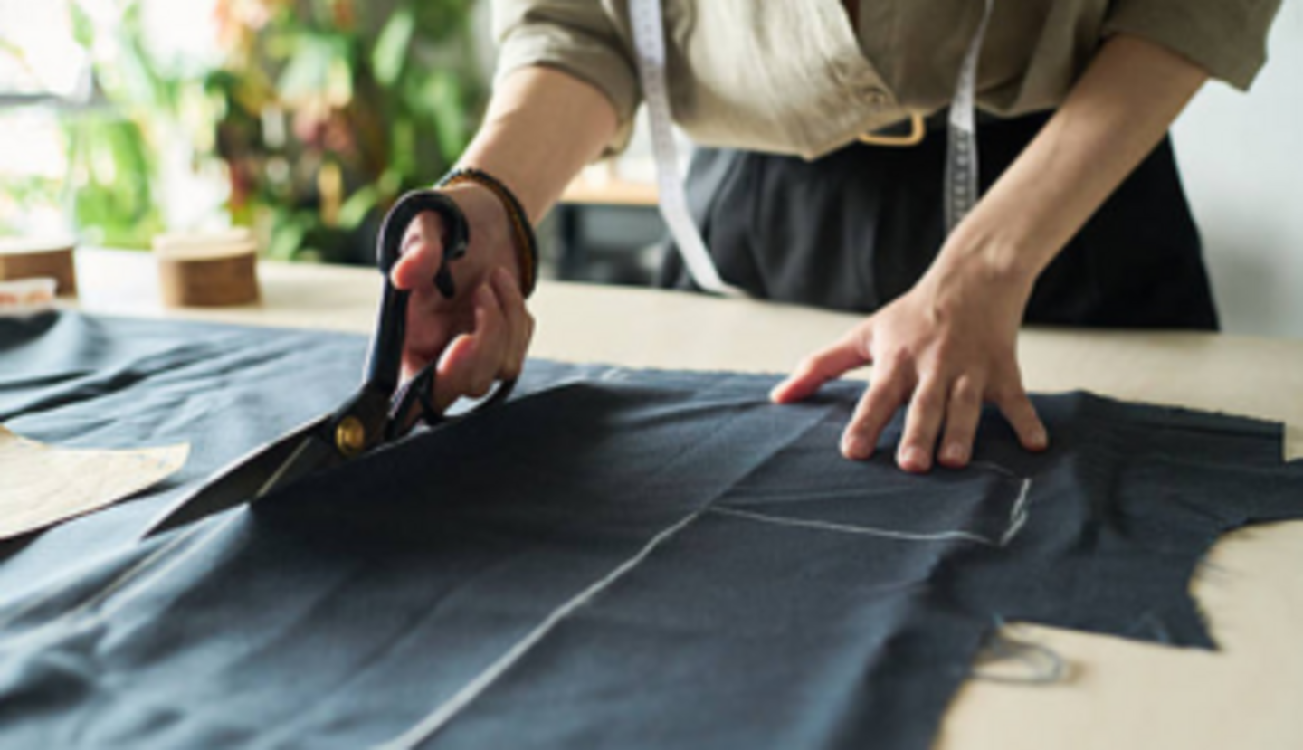 HiDubai-business-weave-dream-ladies-tailoring-shopping-custom-clothes-designers-al-rigga-dubai-1