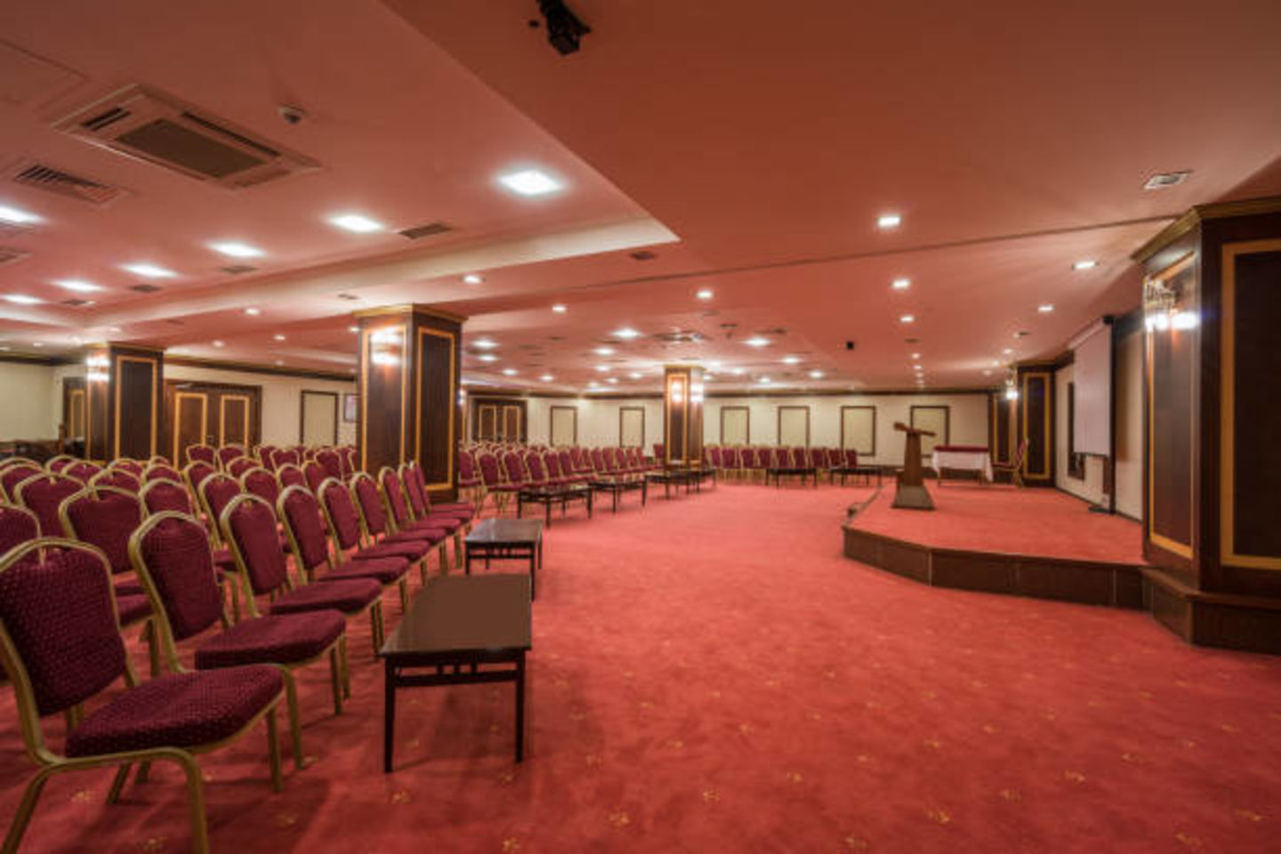 HiDubai-business-al-barsha-meeting-room-leisure-culture-events-festivals-barsha-heights-tecom-dubai