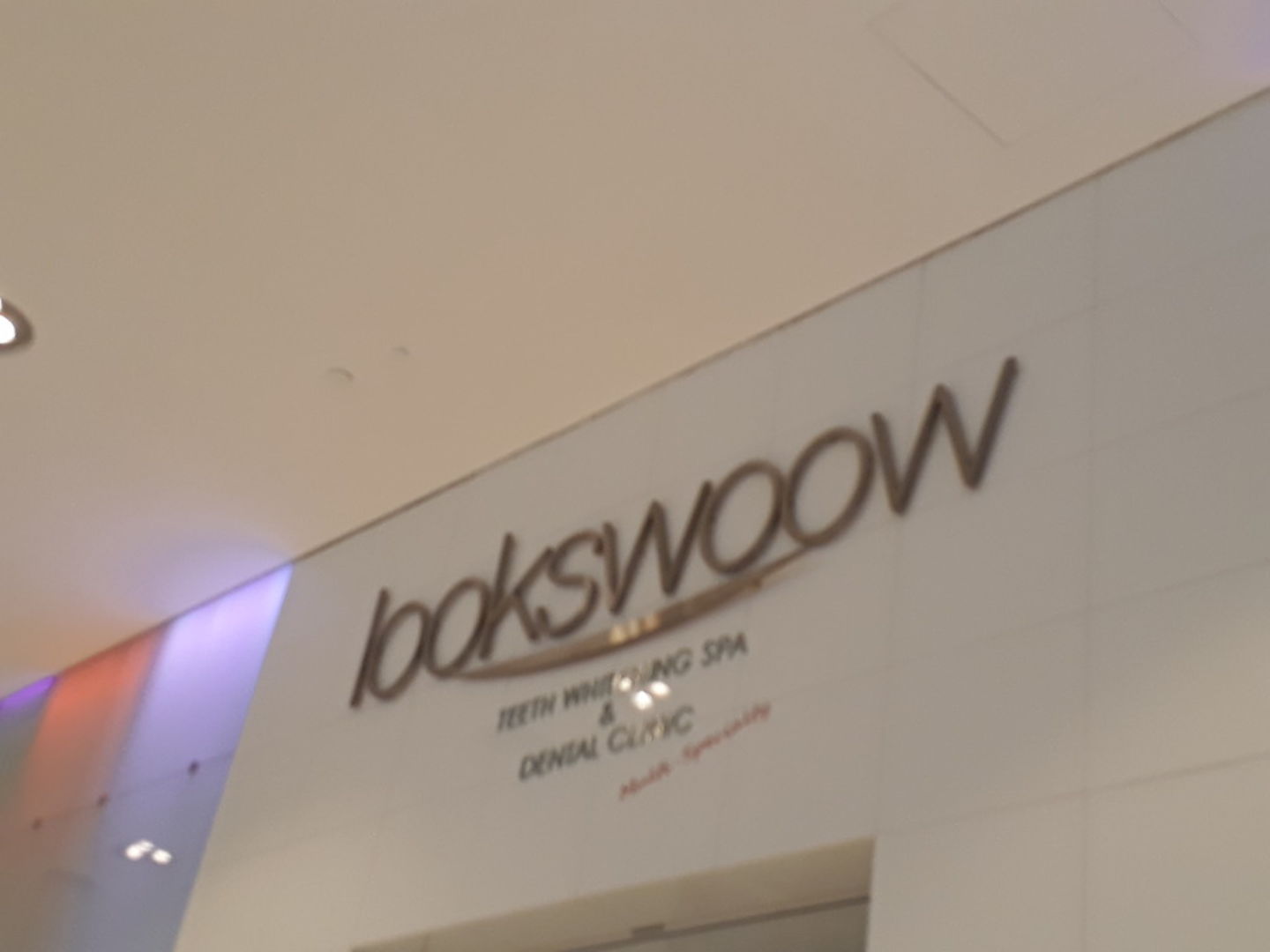 HiDubai-business-lookswoow-dental-clinic-beauty-wellness-health-hospitals-clinics-burj-khalifa-dubai-2