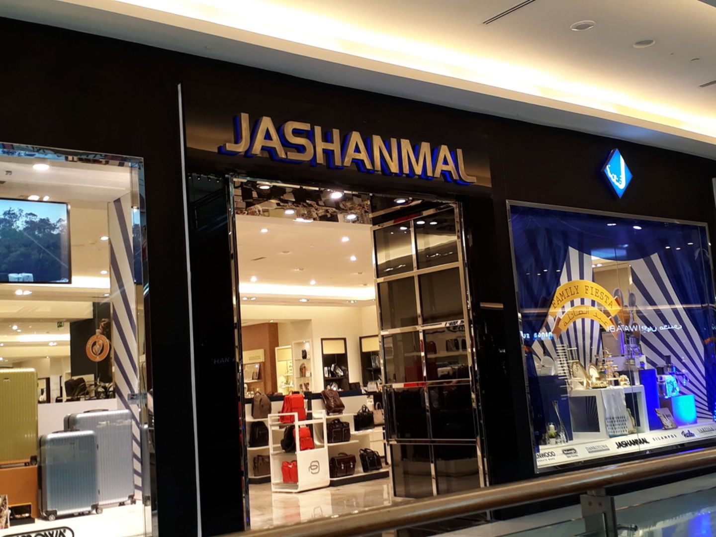 HiDubai-business-jashanmal-home-departement-store-shopping-furniture-decor-burj-khalifa-dubai