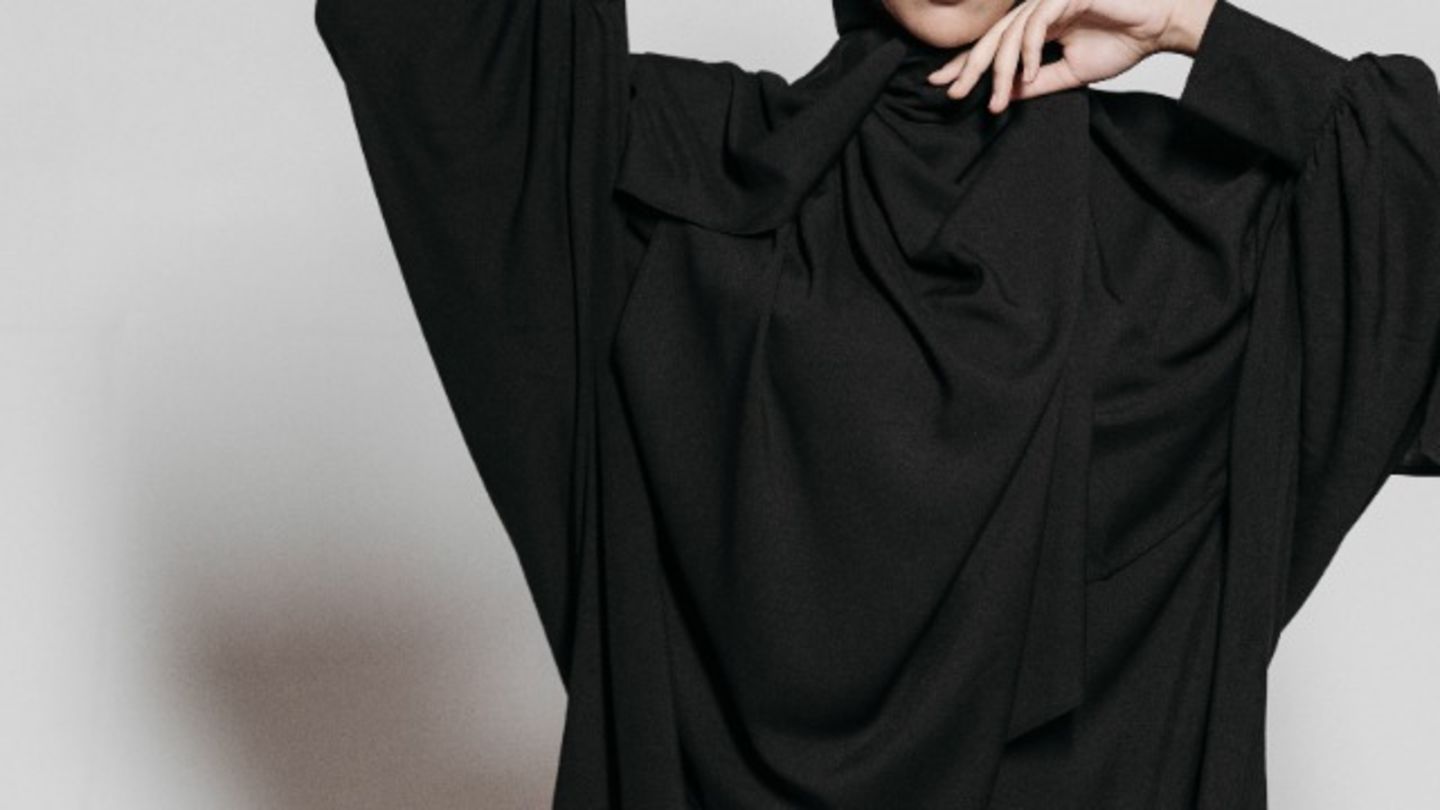 HiDubai-business-al-marwa-abaya-and-shaila-shopping-apparel-al-warqaa-3-dubai