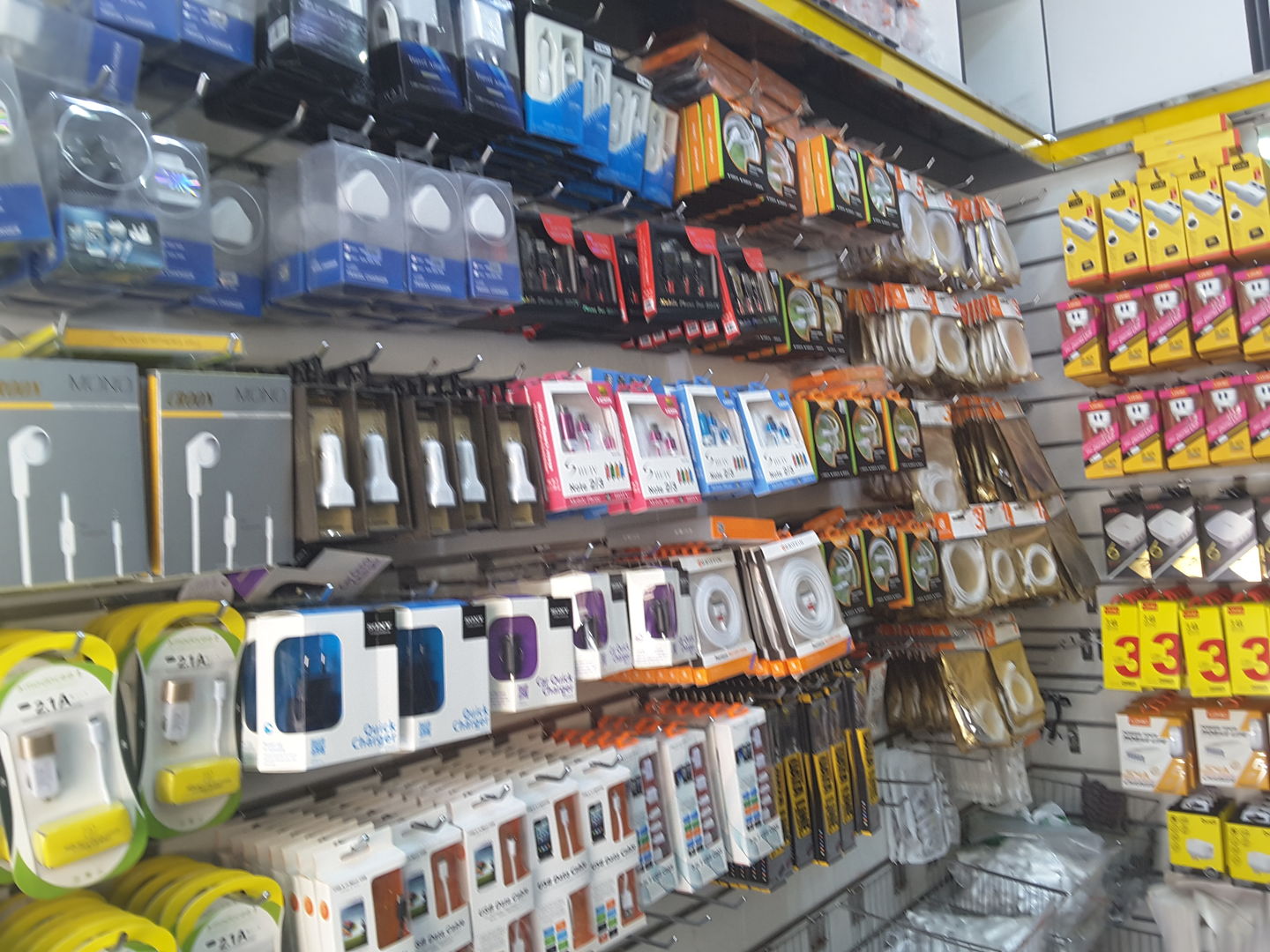 HiDubai-business-viper-phones-auto-accessories-shopping-consumer-electronics-al-murar-dubai-2