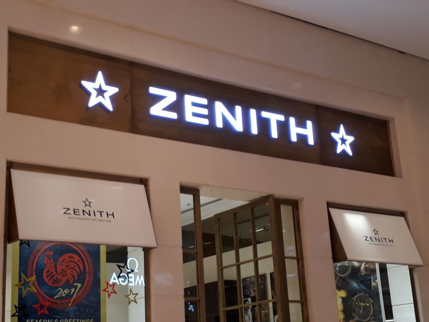 HiDubai-business-zenith-shopping-watches-eyewear-burj-khalifa-dubai-2