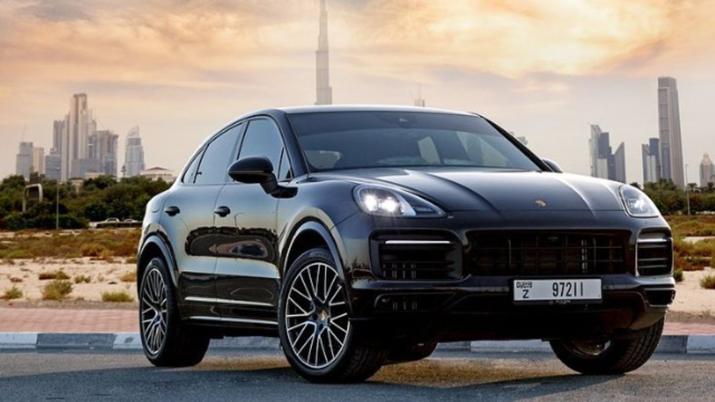 HiDubai-business-silverstone-rent-a-car-transport-vehicle-services-car-rental-services-al-jadaf-dubai