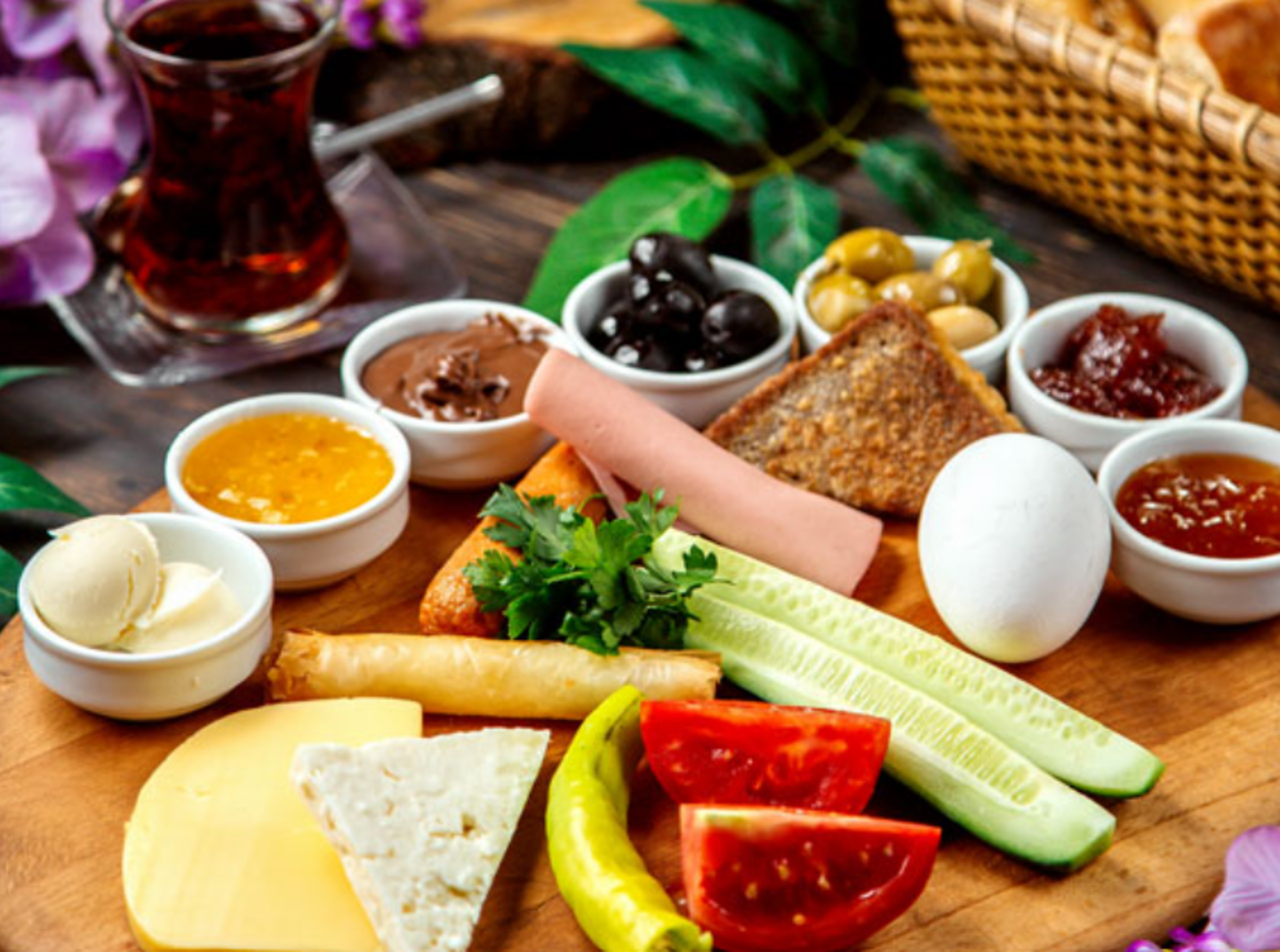 HiDubai-business-table-3-restaurant-food-beverage-restaurants-bars-al-daghaya-dubai