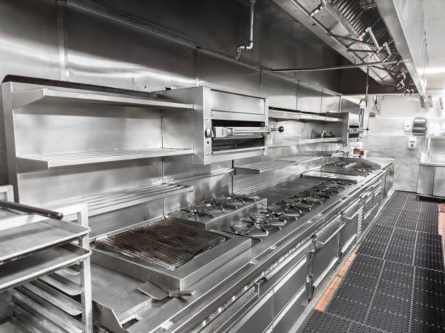 HiDubai-business-spaces-kitchens-food-beverage-central-kitchen-al-quoz-industrial-3-dubai