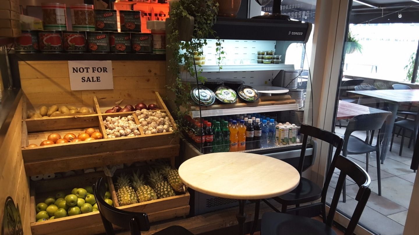 HiDubai-business-pitfire-pizza-food-beverage-restaurants-bars-jumeirah-lake-towers-al-thanyah-5-dubai-2