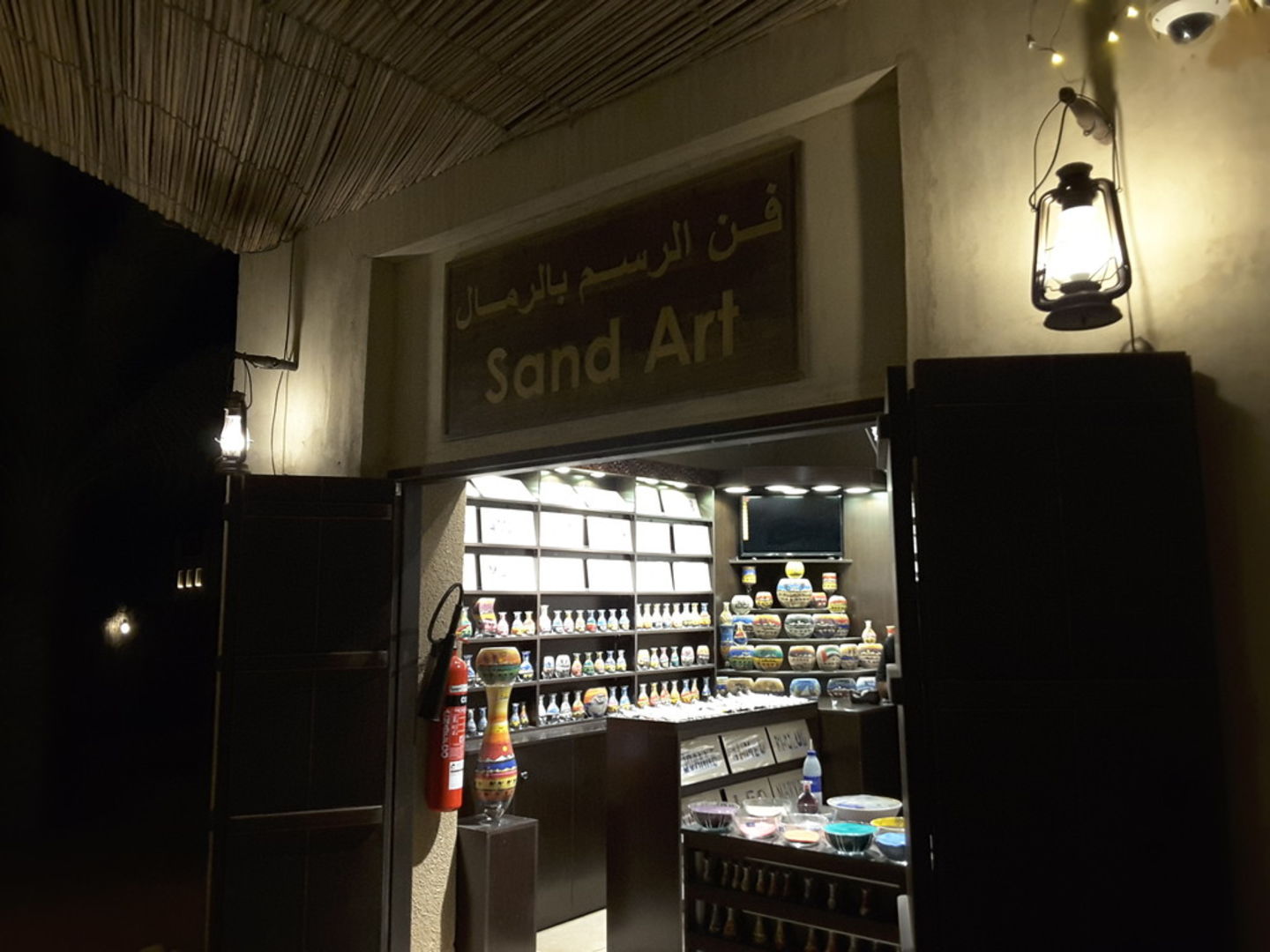 HiDubai-business-sand-art-shopping-souvenirs-gifts-saih-shuaib-1-dubai-2