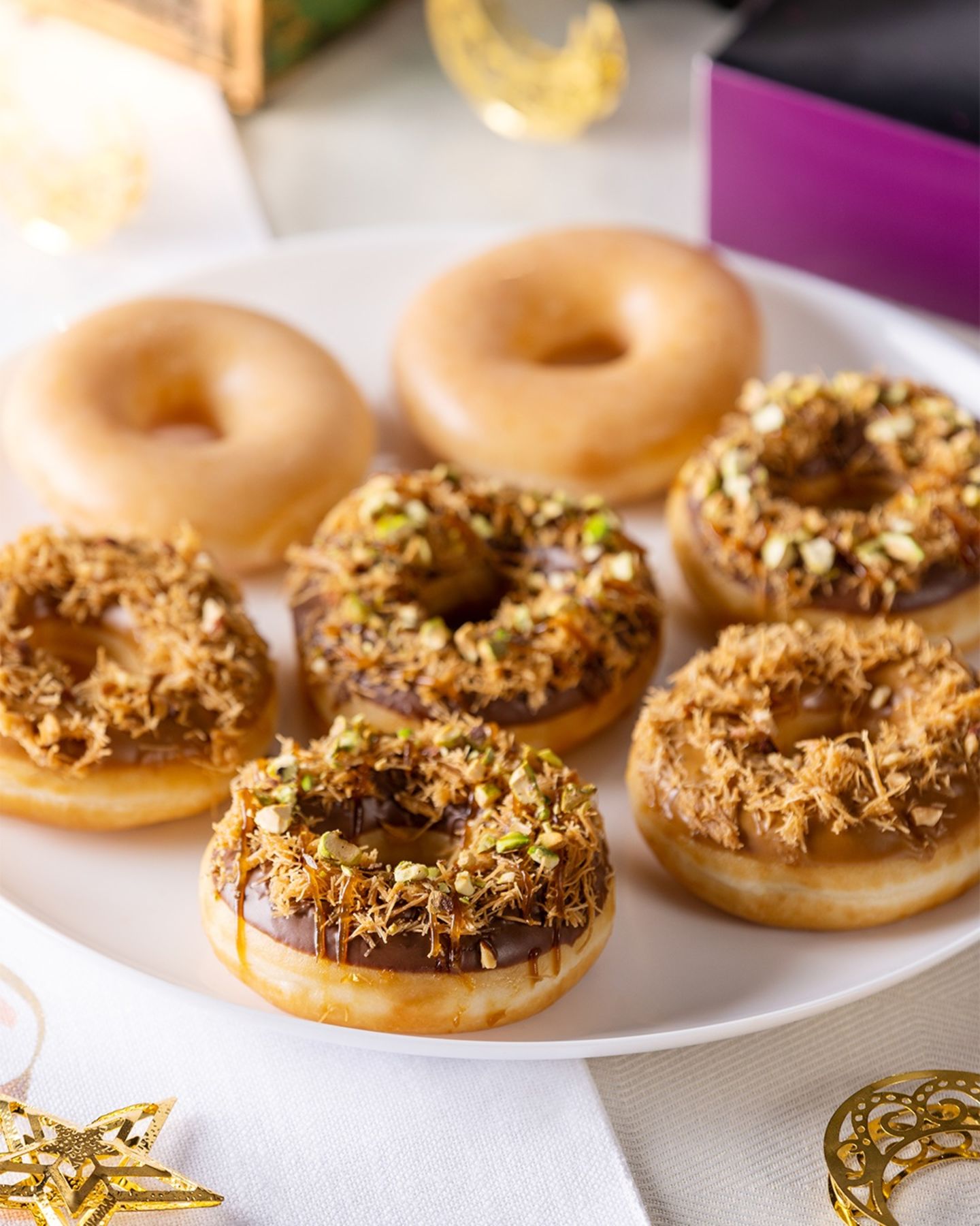 HiDubai-business-krispy-kreme-food-beverage-bakeries-desserts-sweets-ibn-batuta-jebel-ali-1-dubai-3